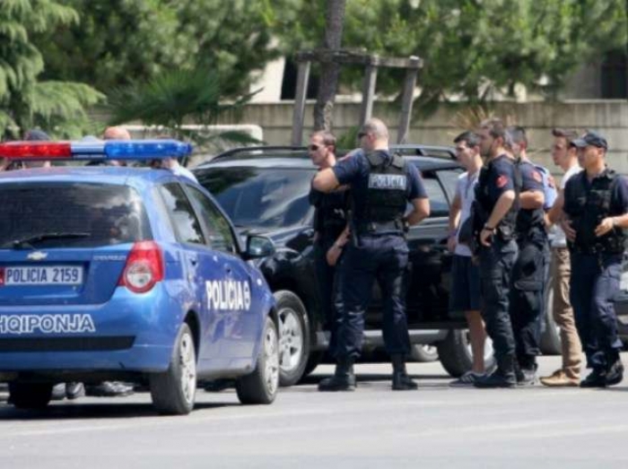 SHKATËRROHET GRUPI KRIMINAL, ‘BISTRICA’ VË NË PRANGA 11 PERSONA