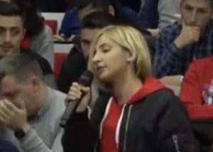 Policia ndalon studenten Viosana Kokla per Borchard