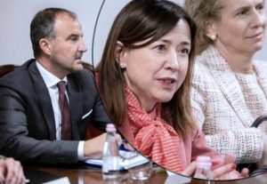 Sukseset imagjinare  dhe eksperimenti me drejtësinë shqiptare  i zonjës Calavera…