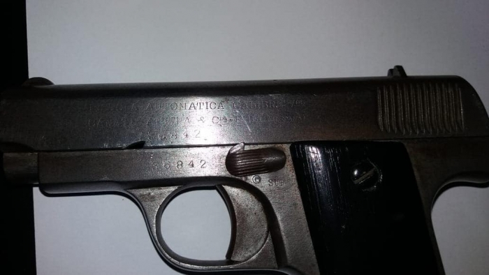 IU GJET PISTOLETË NË SHTËPI, ARRESTOHET 30-VJEÇARI NË VLORË