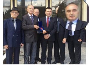 FOTO/  “Azilant” në Itali e Zvicër në Kuvendin e Shqipërisë, tjetër “rrjedhje” nga aleatët e PD-së