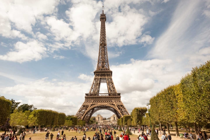 ÇFARË PO NDODH? MBYLLET PËR VIZITORËT KULLA EIFFEL NË PARIS