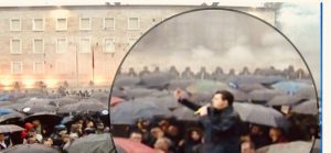 “Gati për këtë marshim historik”, Basha para protestuesve: Qeveri tranzitore pa përdhunuesin serial të zgjedhjeve