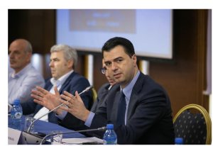 Tryeza e PD/ “5 konkluzionet për arsimin”