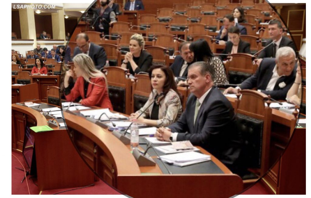 EMRAT/  Kuvendi mbushet me 10 deputetët e rinj, 6 ‘tradhtarët’ e LSI e PD