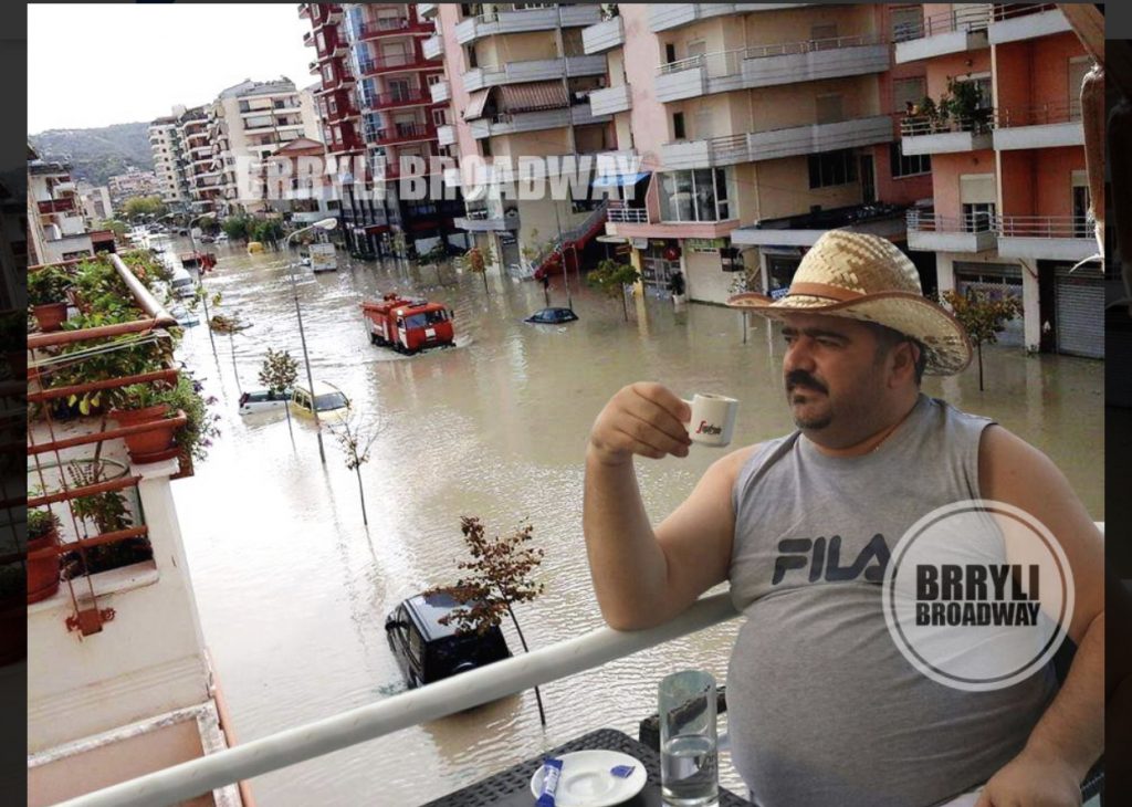 Meme plot humor/ ‘E kthyem Vlorën në Venezia’, rrjeti tallet me Ramën dhe Lelin