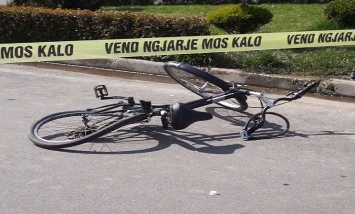 E PËRPLASI MAKINA NË RRUGËN TRANSBALLKANIKE, VDES NË SPITAL DREJTUESI I BIÇIKLETËS