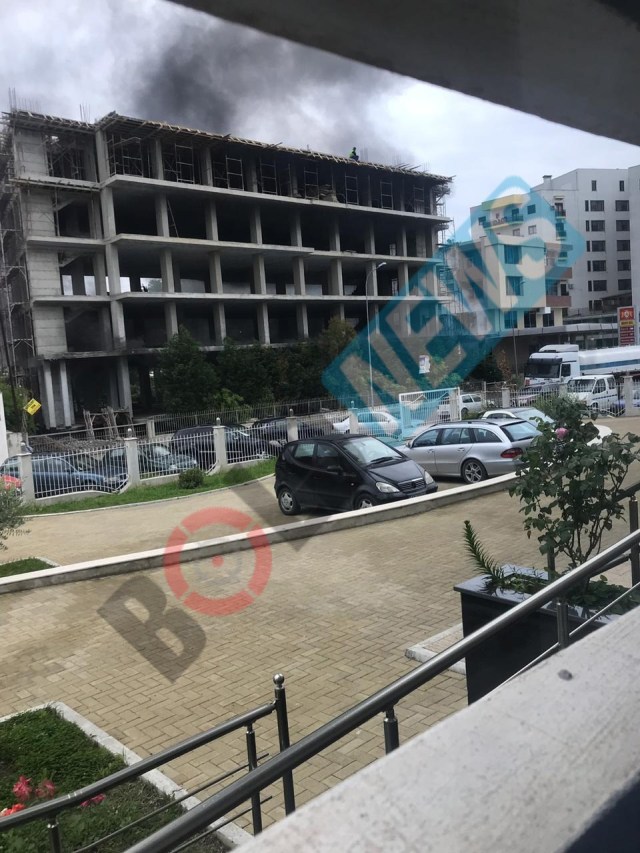 Shkodër/ Zjarr në karburantin pranë Gjykatës së Apelit