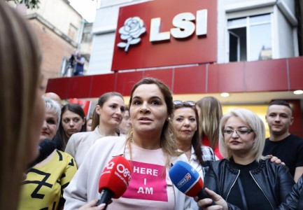 “Letra qaramane”- Kryemadhi komenton thirrjet e Kryeministrit dhe apelon: Çdo akt dhune i shton jetën Ramës