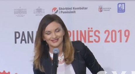 VIDEO/ Gafa e zv/ministres,  ‘Atë që do të korrni do të ?!!!’