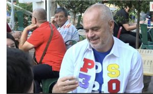 Rama sheh filxhanin: Janë dy rrugë, është një I me kokë lart e pikë poshtë…