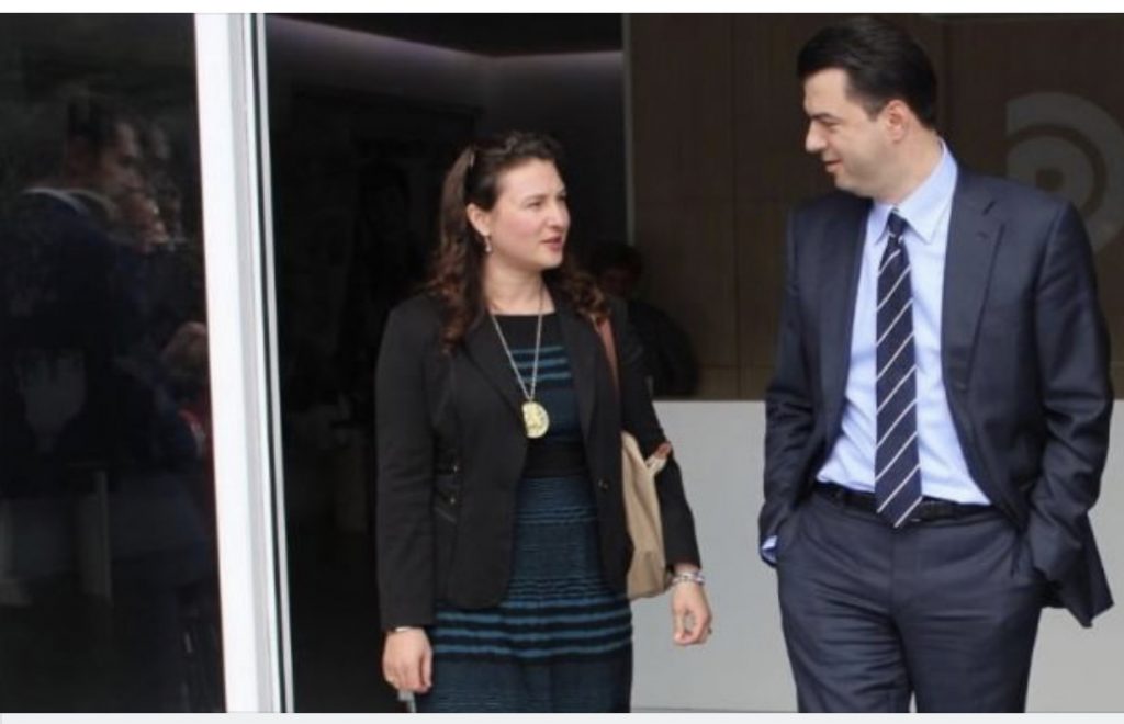 Zv.ambasadorja amerikane, e SHBA Leyla Moses-Ones takim në në zyrën e kreut të PD, Lulzim Basha