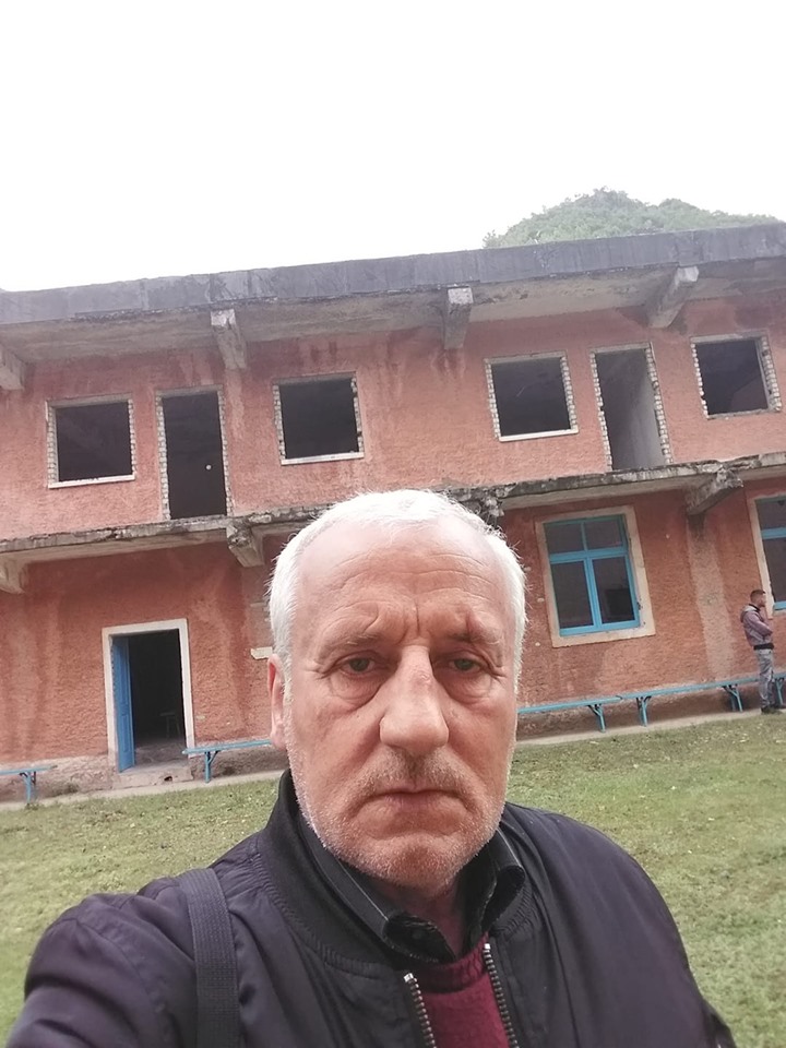 POEZI/ Atëherë kur djalli tundte grushtat /Dhe turma klithte si e marrë