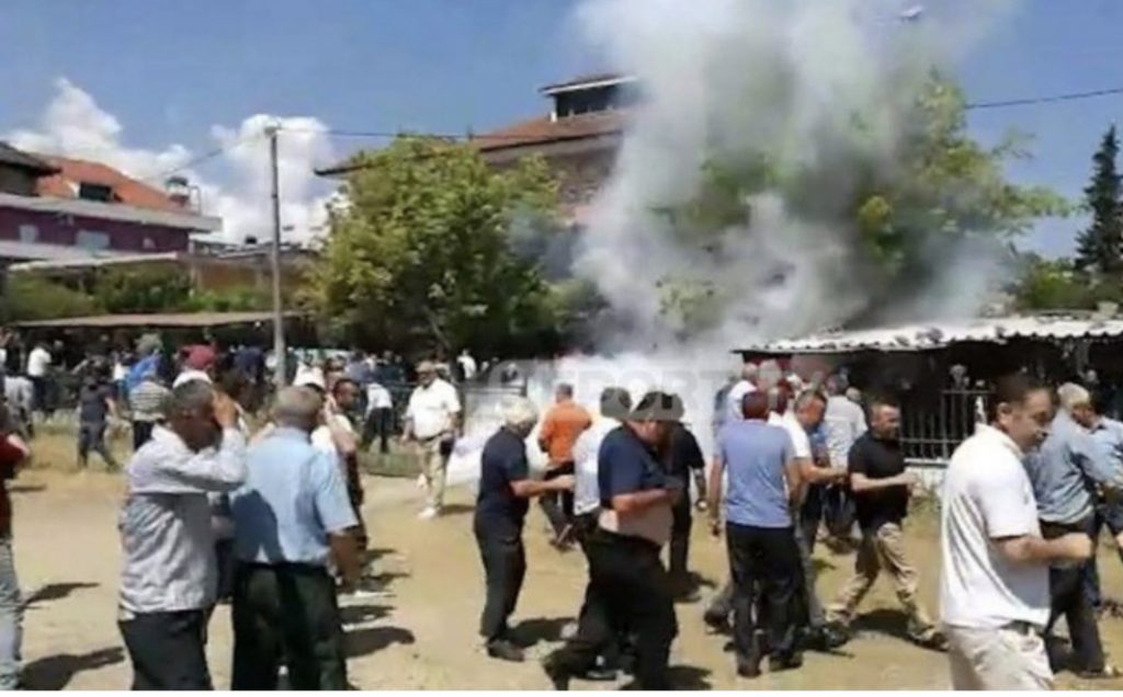 Babai: Ma morën djalin me 50 policë sikur ishte kriminel, vetëm se tha ‘Rama ik’!