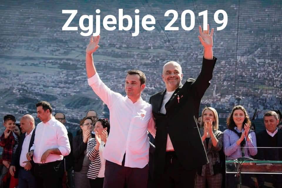 Një foto sa 1 milionë shuplaka
