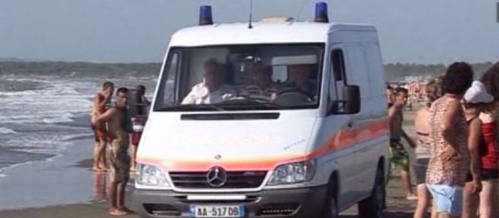 NJË TJETËR PUSHUESE HUMB JETËN NË PLAZHIN E VLORËS