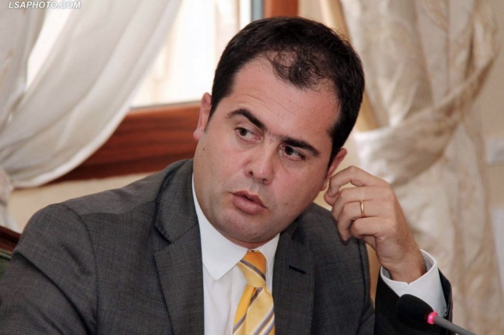 Kolegj Zgjedhjesh apo Kolegj Vjedhjesh? Sot do ta marrim vesh!