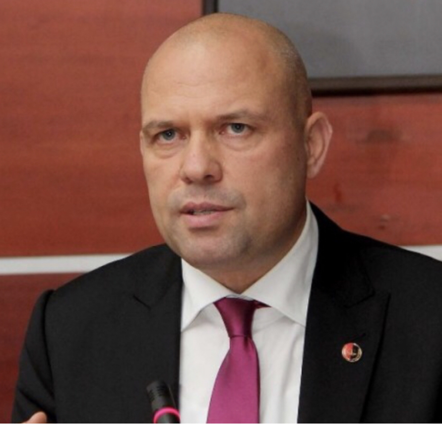 ZGJEDHJET E 30 QERSHORIT, MANJANI: KUSH VOTON ËSHTË PRO DIKTATURËS