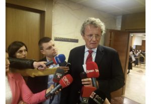 Anulimi i zgjedhjeve dhe shkarkimi i Metës nga PS, ja çfarë thotë ambasadori i OSBE