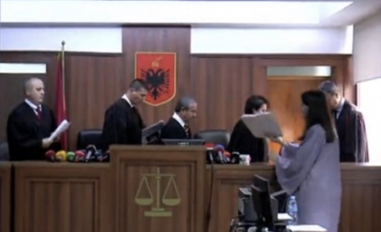 VIDEO/ Vendimi i pavlefshëm/ Gafa e Kolegjit Zgjedhor