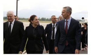 Shefi i NATO-s vizitë sot në Tiranë