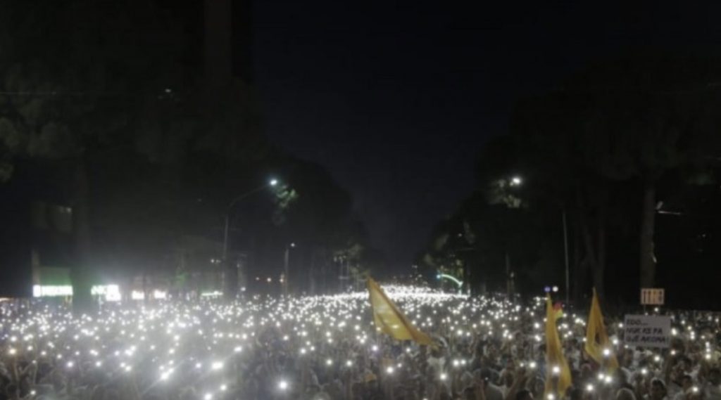 Mbyllet protesta, PD njofton mbledhje urgjente në selinë blu