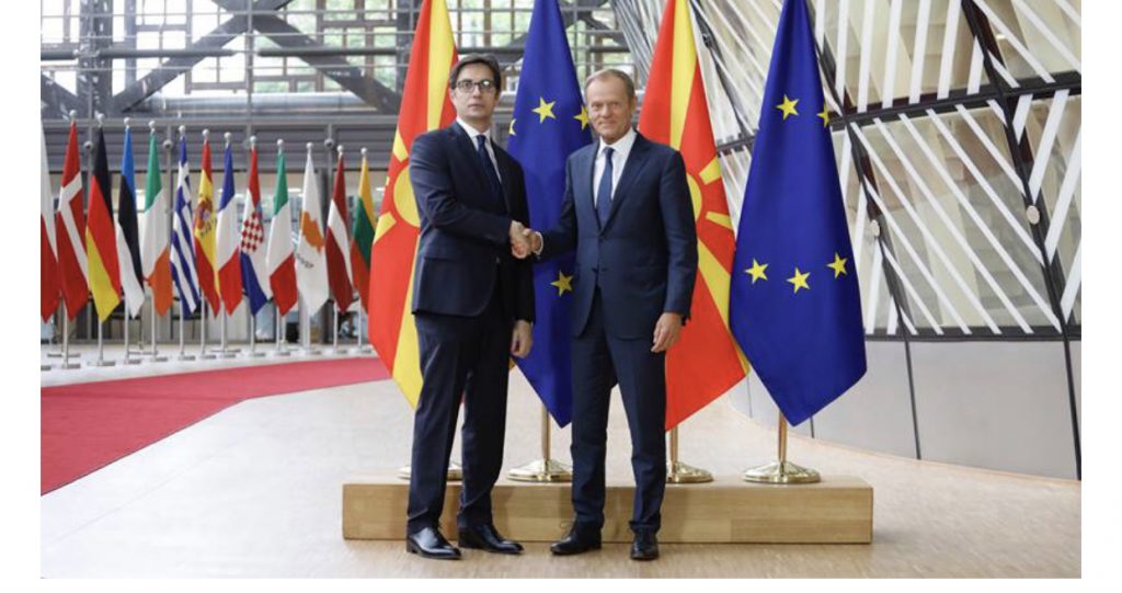 Presidenti i Maqedonisë së Veriut:Shqipëria tani është në rrëmujë, mos nga ngatërroni….