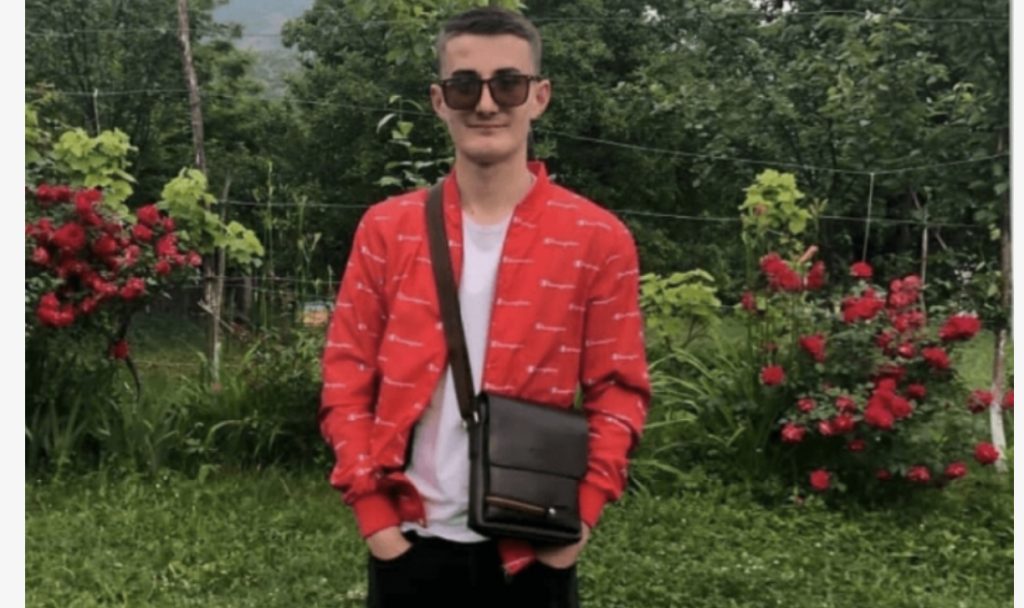 PËRPLASI 15 VJEÇARIN NË KUKËS DHE U LARGUA NGA VENDI I NGJARJES, ARRESTOHET AUTORI