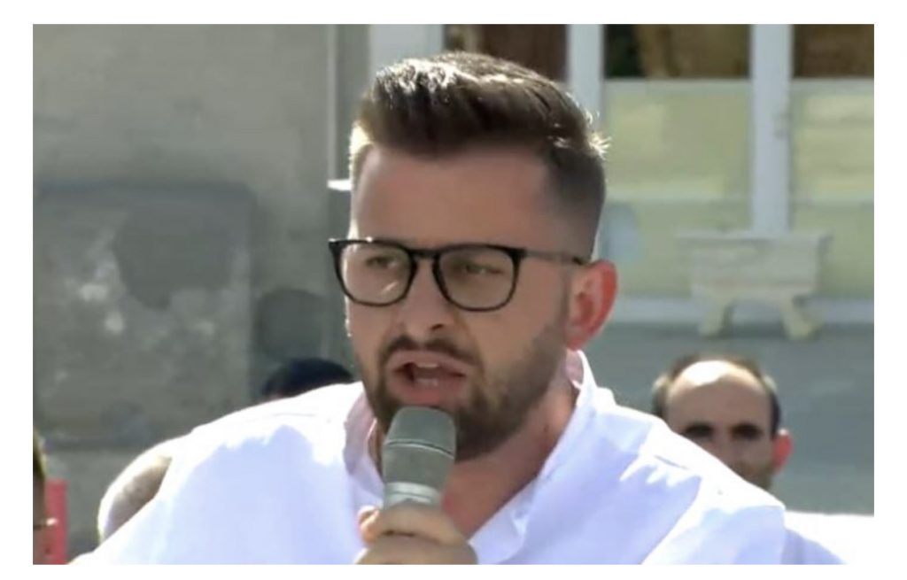 “Do ja nxij jetën kryeministrit”, kandidati për Bashkinë e Kolonjës fton Ramën të bëjë “betimin e Erionave”
