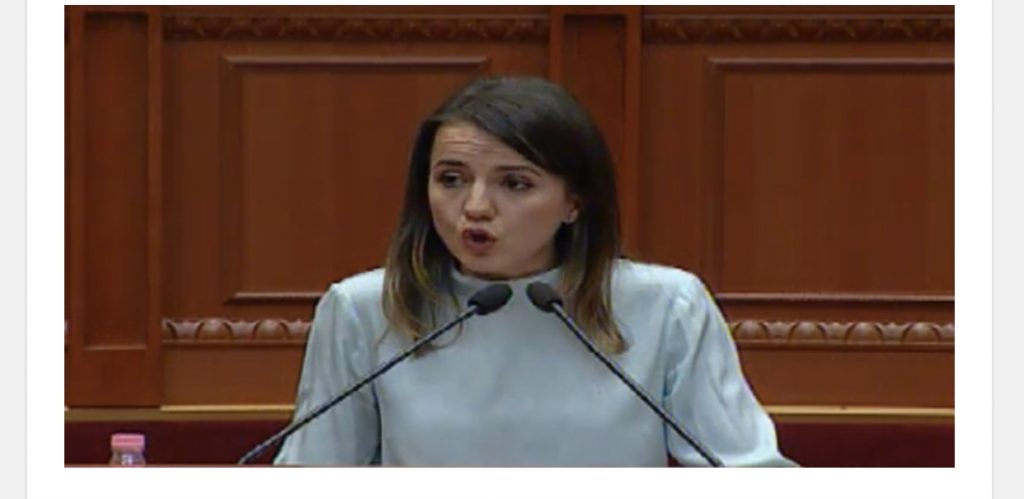 Rudina Hajdari i drejtohet Ramës: Gjuhë arrogante e ofenduese, po i hedh benzinë zjarrit. E more përgjigjen nga…