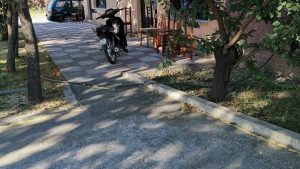 Ademi denoncon: “Komisionerët kanë 2 orë që janë mbyllur brenda dhe po plotësojnë fletët”