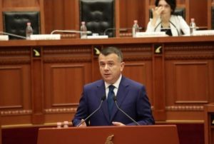 Përgjimet e “Bild”/ Balla: Njësoj si “Babalja’ e Fushë Kruja, u montuan në zyrat e PD