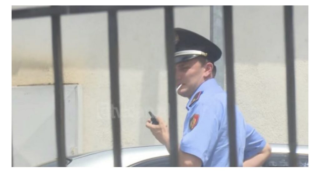 Trajtohej me KEMP, emërohet shef policie/ Skandali zbulohet pasi u përfshi në sherr me grushte në komisariat