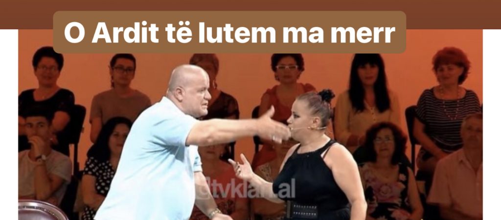 VIDEO/ Gruaja i kërkon të mos e lerë, bashkëshorti: Ik mos më kap mua
