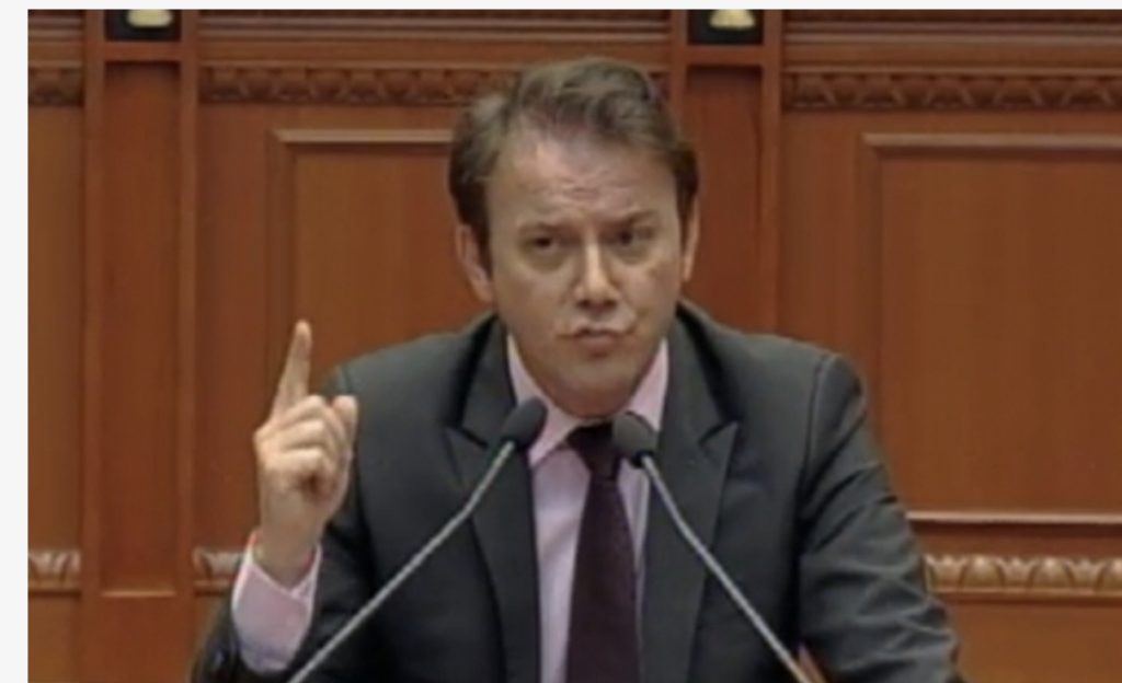 Deputeti Realf Gjoni: JO DIALGUT  SEPSE  DO TË   FLENË TRESHE NË KREVAT