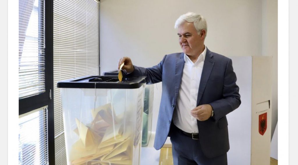 Ish-ministri Brendshëm : “Koha për reflektim, jo për protesta e as për festa”