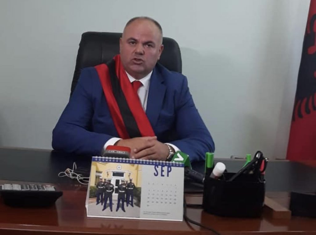 Gjici ulet në karriken e kryetarit