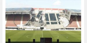 Shmanget tragjedia në Holandë, shembet stadiumi i AZ Alkmarit. Shikoni pamjet e frikshme…