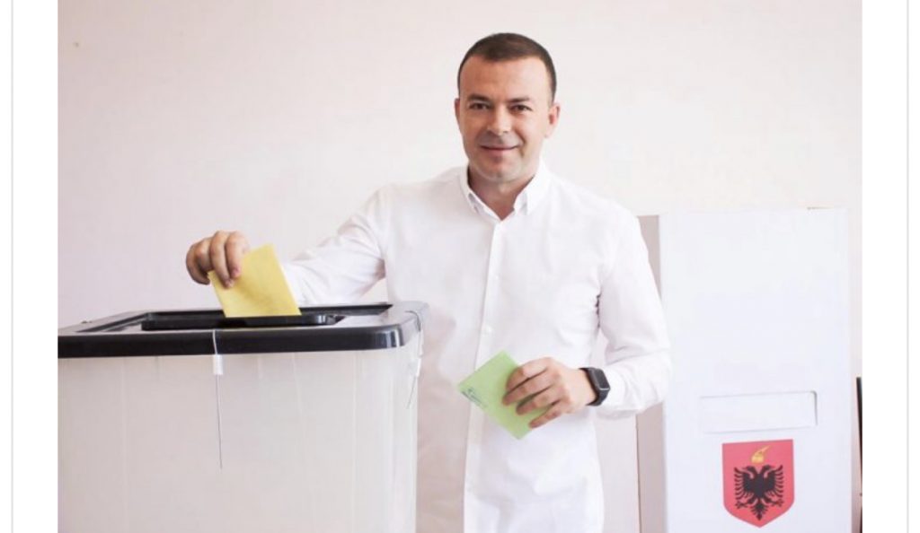 Dorëhiqet Valdrin Pjetri: Ju jam mirënjohës të gjithëve