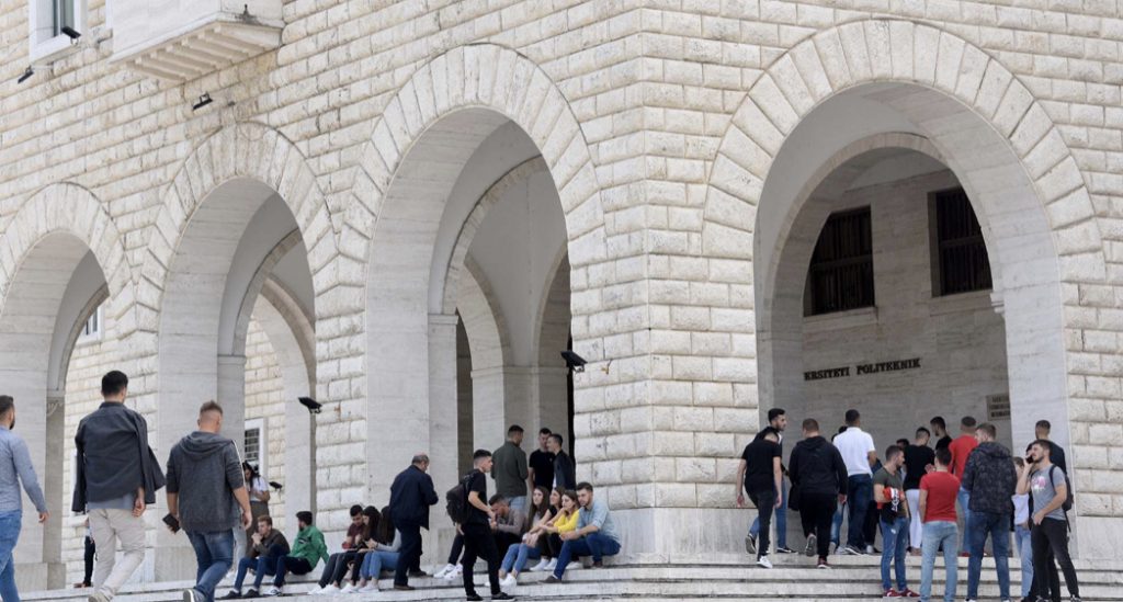 Listat e fituesve të shtatë fakulteteve të Universitetit Politeknik të Tiranës