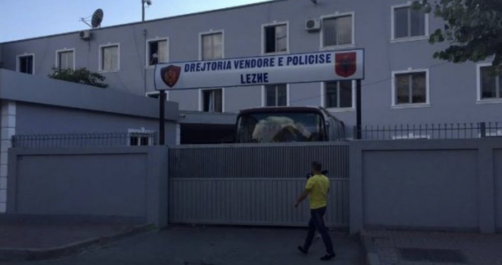 Sherr për gërvishtjen e makinës, u plagos me dy plumba afër komisariatit të policisë