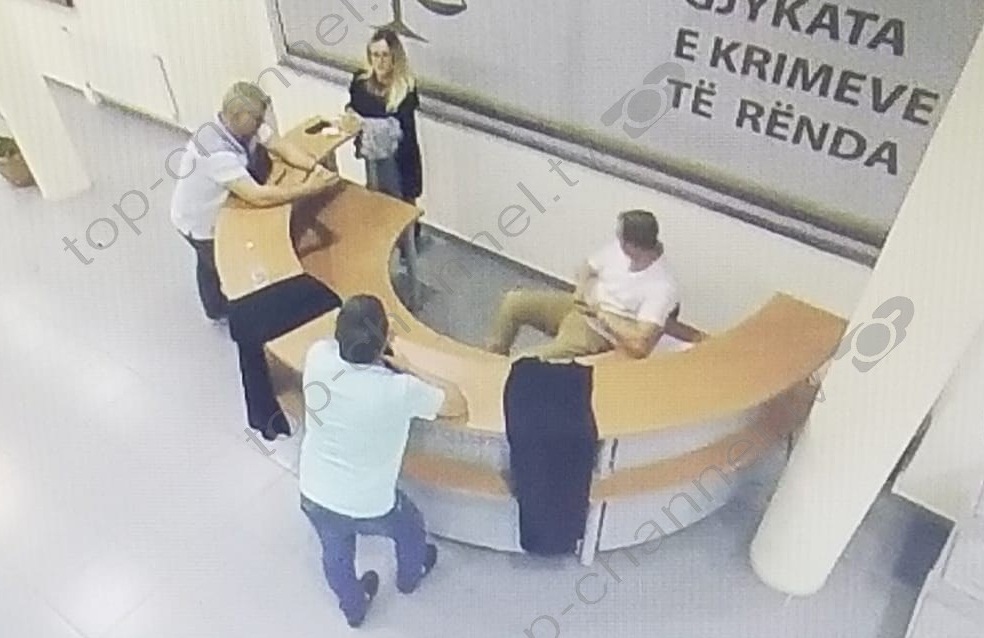 Foto nga brenda Gjykatës, Prokurorët në pritje të vendimit për Saimir Tahirin