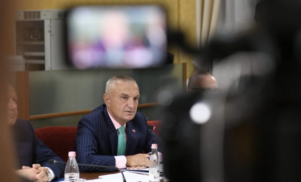 Meta: Kokëfortësi e Kryeministrit, për të mos e diskutuar shtyrjen e 30 Qershorit