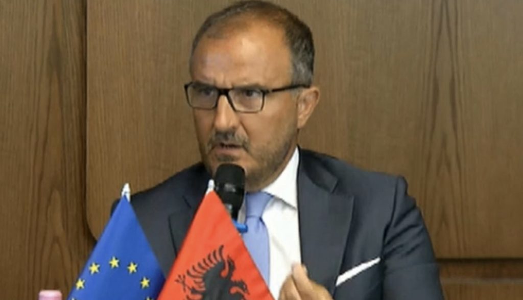 Soreca thirrje partive politike: Uluni në dialog, 91% e shqiptarëve duan futjen në BE, ua kemi thënë që…
