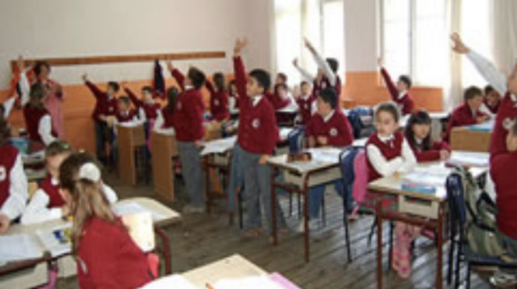 “Dua të fus gocën te shkolla e socialistëve”