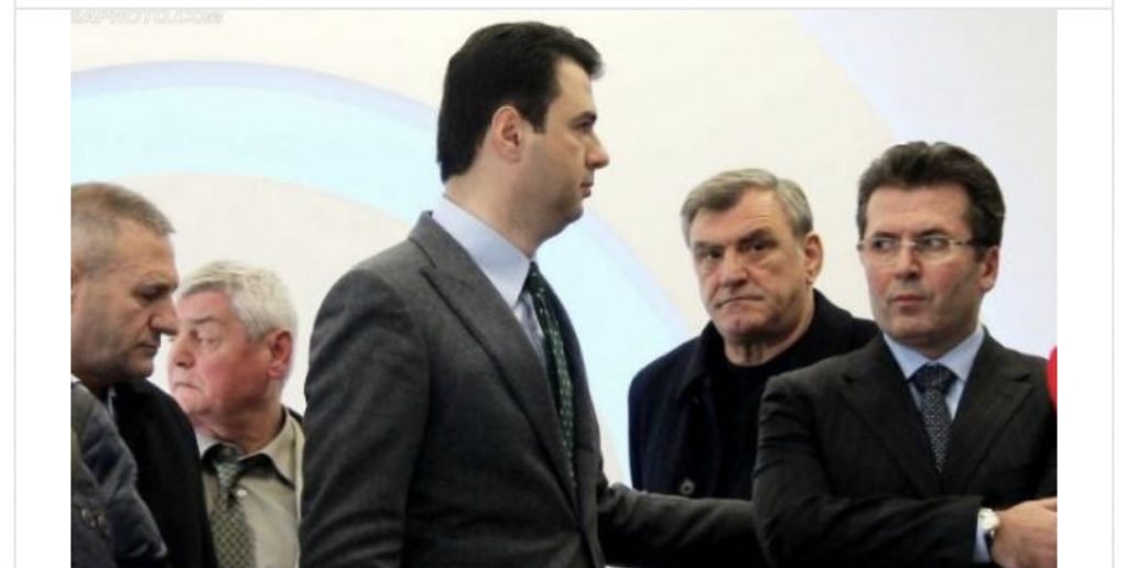 Basha mbledh aleatët në selinë blu, pas ftesës së kryeministrit Rama