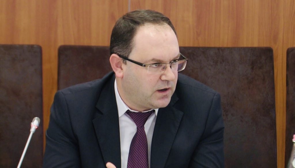 Gyqtari  Sokol Ibi në sitën  e vetingut , problemet që iu gjetën me pasurinë