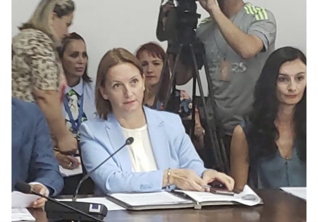 Mazhoranca rrëzon dekretin e Presidentit Meta për privatizimet