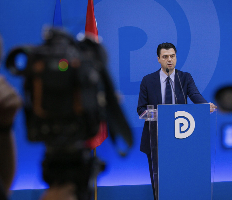 Marrëveshje me Ramën? Reagon Basha: Hyzmeqarët mediatikë dhe politikë sajesa për të…