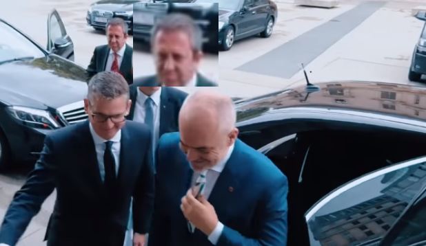 Incidenti/Rama nxjerr jashtë nga takimi me Merkel, ambasadorin Shqiptar